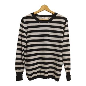 tru. Perfect Basics S/M Sweater Italian Yarn